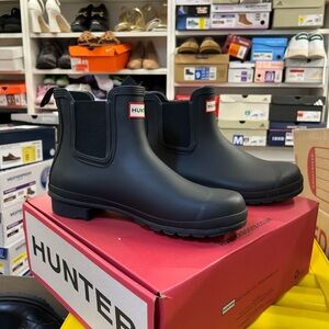 🔥🔥Hunter Chelsea rain boots size 9 almost new